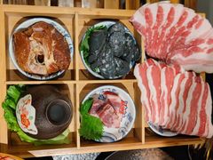 -喵小乙碳火烤肉(大坪协信星光天地店)