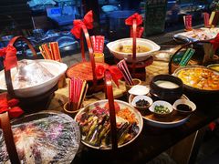 -帅巴人舅母子腊蹄民俗村