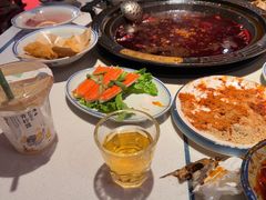 -爱你您·自家鱼塘·活水喷泉鱼火锅(八里店)
