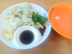 -同济大学本部学苑饮食广场