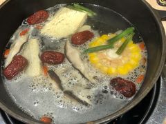 -呷哺呷哺(新世界百货望京店)