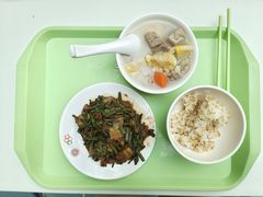 蕨菜炒肉-北大家园食堂