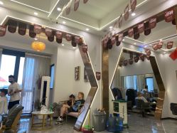 -V8潮牌·接发烫染连锁