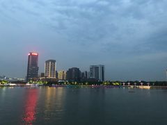 -翠山·映月湖景餐厅(映月湖公园店)