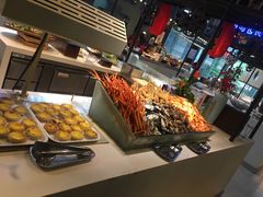 自助取餐区-华美达广场酒店连岛集市西餐厅