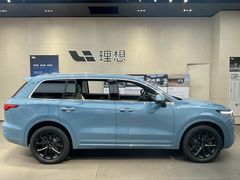 -理想汽车(世纪汇店)