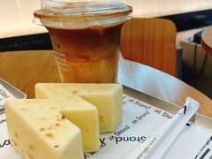 -M Stand(上海人民广场来福士店)