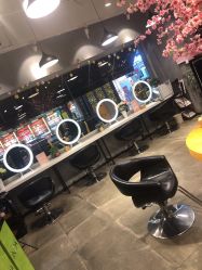 -时尚殿堂明星门店