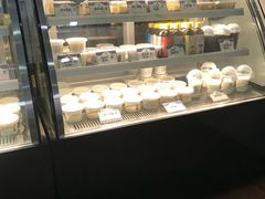 面包甜点陈列柜-三元梅园(团结湖店)