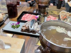 -丽江庭院·云南野生菌·海鲜火锅(鼓楼四合院店)