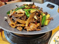 小炒鹿茸菌-胖老汉椒麻鸡清真新疆菜(西御街店)