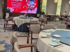 -满江红四季餐厅 · 国家五钻级酒家(新纪元大酒店店)
