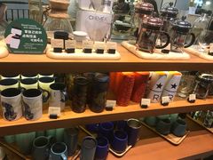 零售区-星巴克臻选(广州太古汇店)
