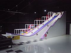 -嘿哟动霸CHUA·新潮玩运动娱乐中心·蹦床滑冰团建乐园