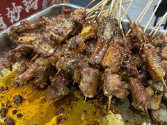 -巴汗羊肉串烧烤店