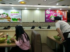 大堂-杨国福麻辣烫(龙阳广场店)