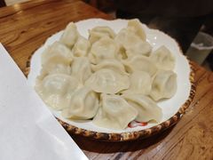 -东来菜馆•手抓海鲜家常菜•海鲜锅贴(鸽子窝店)