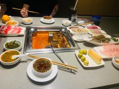 -海底捞火锅(曹安公路店)