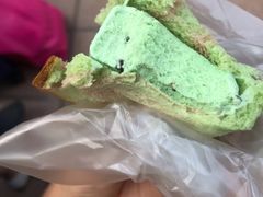 -詹爷爷乌节路街头冰淇淋