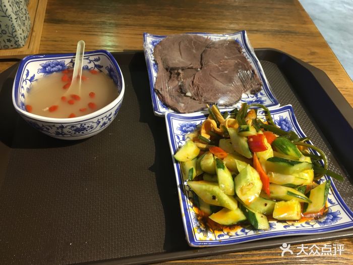 清真·面宴1915兰州牛肉面(协信星光里店)精致小菜图片 - 第1张