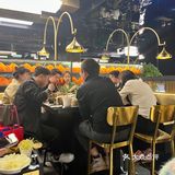 成都首家黑金火锅店❗️在吧台上吃火锅什么体验❓