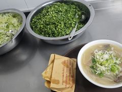 -郝刚刚羊杂割(柳巷店)