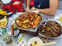 牛蛙爱上虾-小民大排档(光谷店)