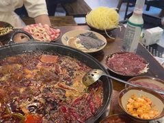 -黄潇洒老火锅(九眼桥宏济巷店)