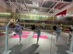 -炫艺舞蹈培训中心(枫尚奥特莱斯店)