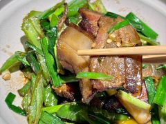 -廖师傅大蒜炒腊肉(袁家岭店)