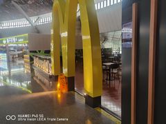 -麦当劳(鄂尔多斯机场店)