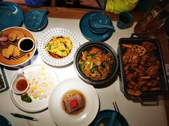 -荷塘秋月·本帮江浙菜(国权路店)