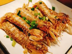 -臻鲜燕海鲜融合餐厅(金陵style店)