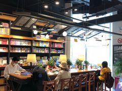 -西西弗书店&矢量咖啡(凯德晶萃广场店)