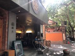门面-店溡三(御华名苑愚园路1221弄店)