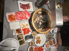 -山焱·炭火自助烤肉(周浦万达店)