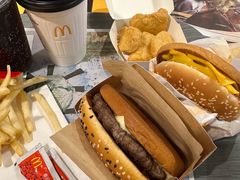 -麦当劳(世界城广场店)