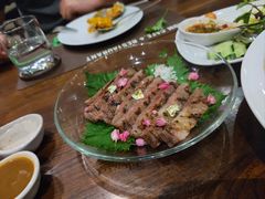 -Chom Cafe and Restaurant