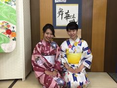 -东京都浅草樱花和服租赁店