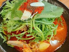 土豆排骨火锅-喇喇排骨火锅·传统韩式脊骨汤(望京西园总店)