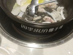 -四季缤纷椰子鸡(雨花亭凯德广场店)