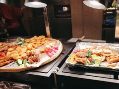 -广州万富希尔顿酒店·感趣自助餐厅·金秋蟹宴生蚝海鲜刺身