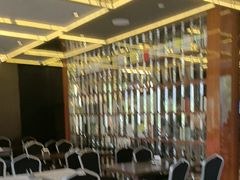 -大中华希尔顿酒店-念自助餐·嗨啤·小龙虾