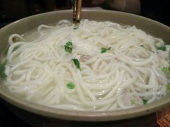 -亮亮面馆(经六路店)