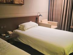 -锦江之星品尚(武汉协和医院取水楼地铁站店)