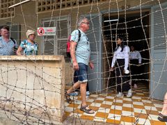 -吐斯廉屠杀博物馆