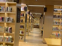 -漕河泾街道图书馆(漕河泾社区文化活动中心店)