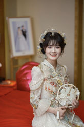 -莫小姐婚纱