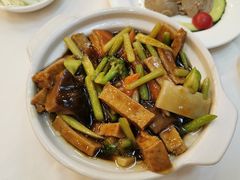 时蔬豆腐煲-九花山烤鸭店