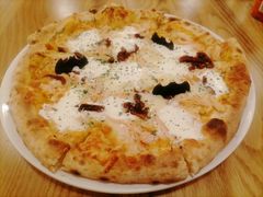 -城市大道红炉披萨烘焙坊